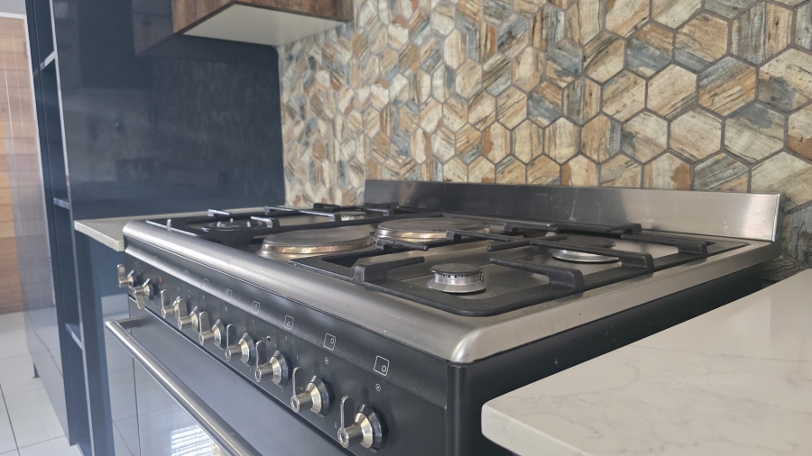 4 Bedroom Property for Sale in Waterval East North West